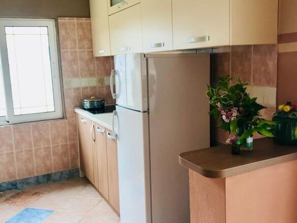 3-Schlafzimmer-Wohnung mit zwei Terrassen und Innenpool in Bar zur Miete – MB122