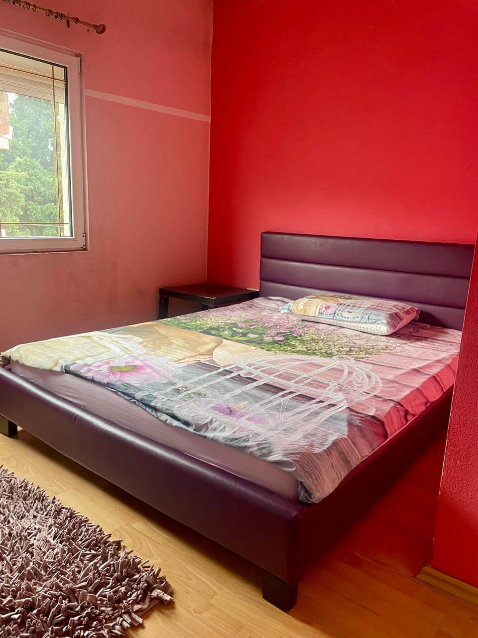 3-Schlafzimmer-Wohnung mit zwei Terrassen und Innenpool in Bar zur Miete – MB122