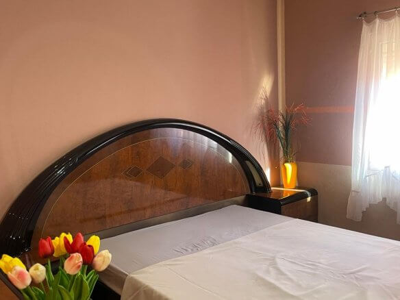 3-Schlafzimmer-Wohnung mit zwei Terrassen und Innenpool in Bar zur Miete – MB122