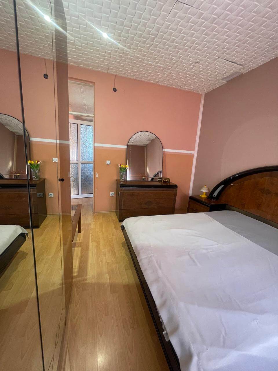 3-Schlafzimmer-Wohnung mit zwei Terrassen und Innenpool in Bar zur Miete – MB122