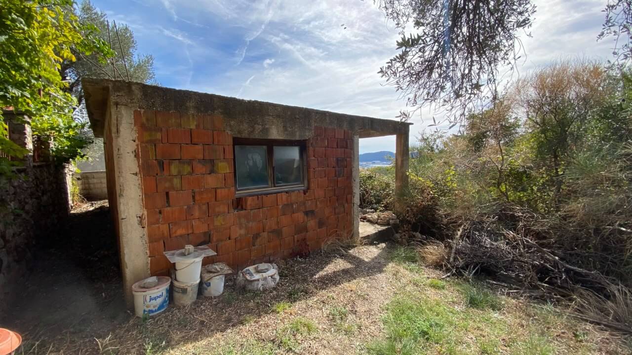 Urbanisiertes Grundstück mit Meer- und Hafenblick in Šušanj/ Bar zum Kauf – B103