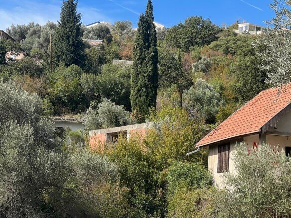 Urbanisiertes Grundstück mit Meer- und Hafenblick in Šušanj/ Bar zum Kauf – B103