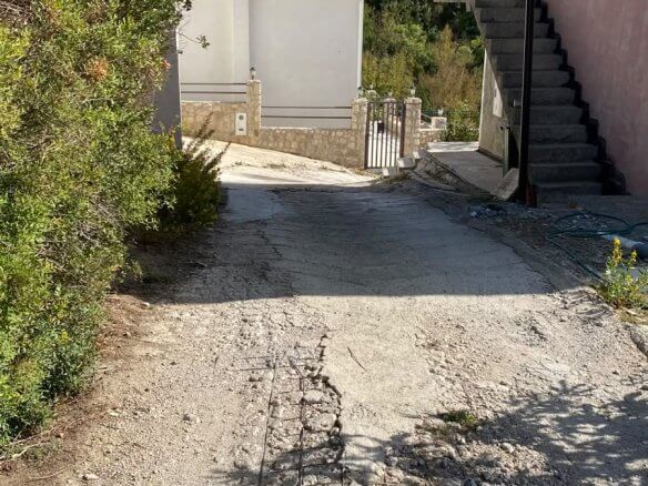 Urbanisiertes Grundstück mit Meer- und Hafenblick in Šušanj/ Bar zum Kauf – B103