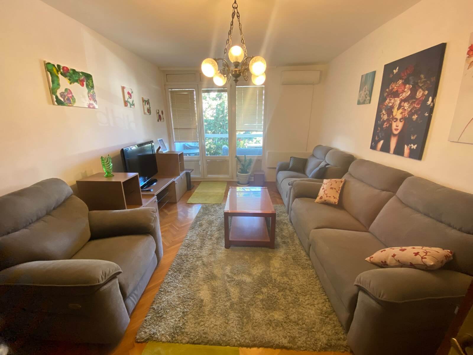 3 Schlafzimmer Whg mit 3 Balkonen in Bar zur Miete – MB127