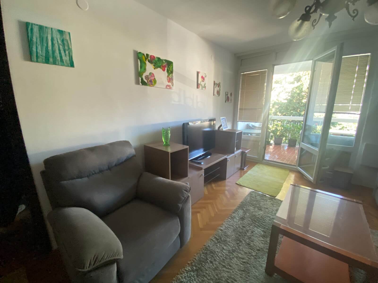 3 Schlafzimmer Whg mit 3 Balkonen in Bar zur Miete – MB127