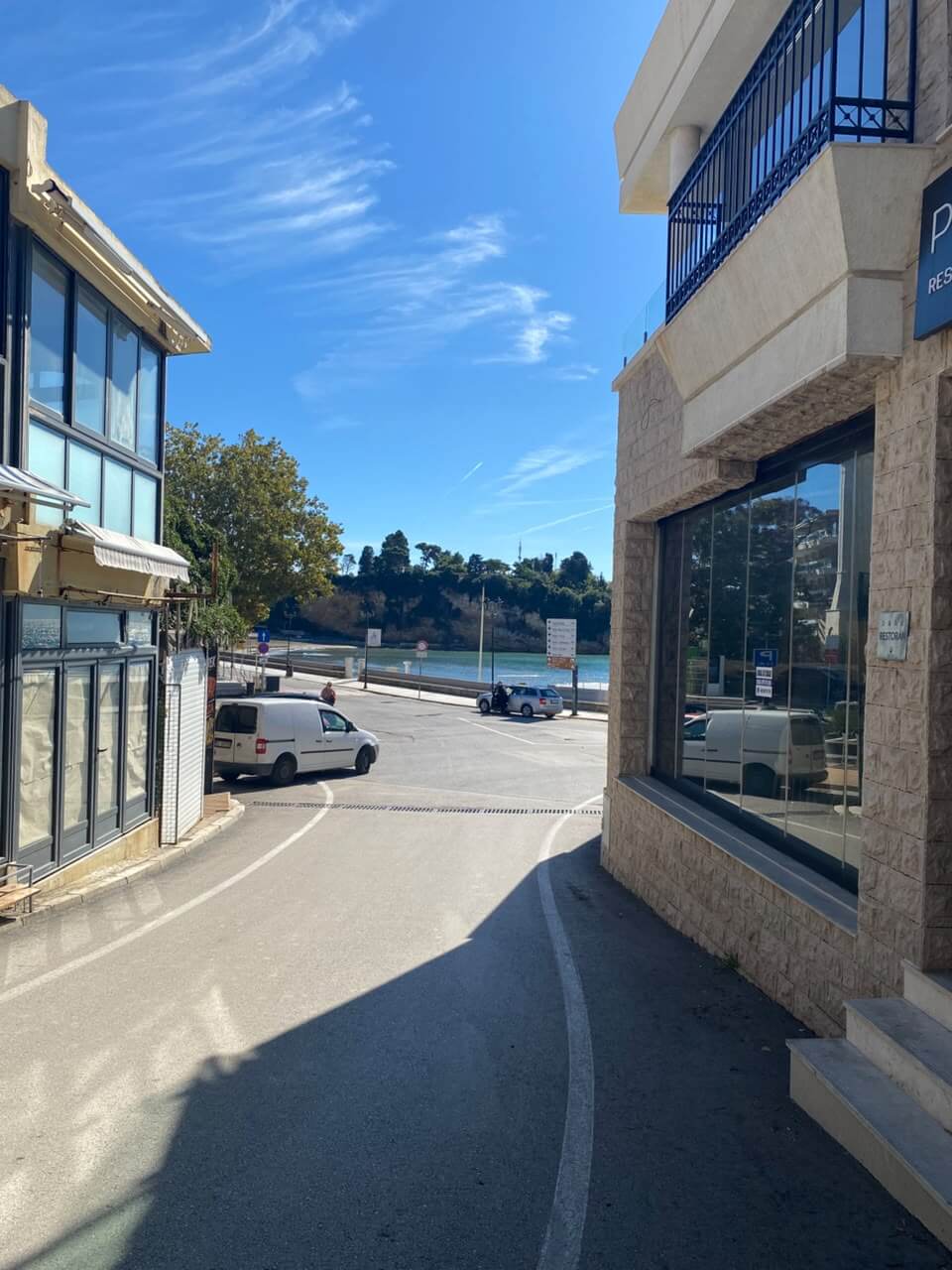 Voll ausgestattetes Restaurant in erster Meereslinie an der Mala Plaža in Ulcinj zur Miete – MUl03