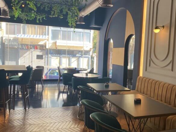 Voll ausgestattetes Restaurant in erster Meereslinie an der Mala Plaža in Ulcinj zur Miete – MUl03