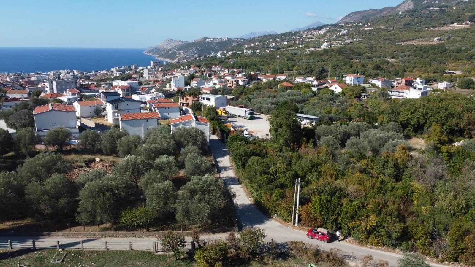 Urbanisiertes Grundstück mit Olivenbäumen in Dubrava/ Bar zum Kauf – B104