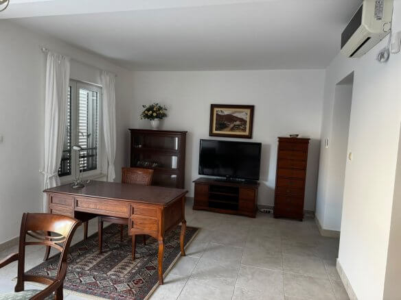Traum-Villa mit spektakulärem Panoramablick auf die Bucht von Kotor zum Kauf – KoHK02