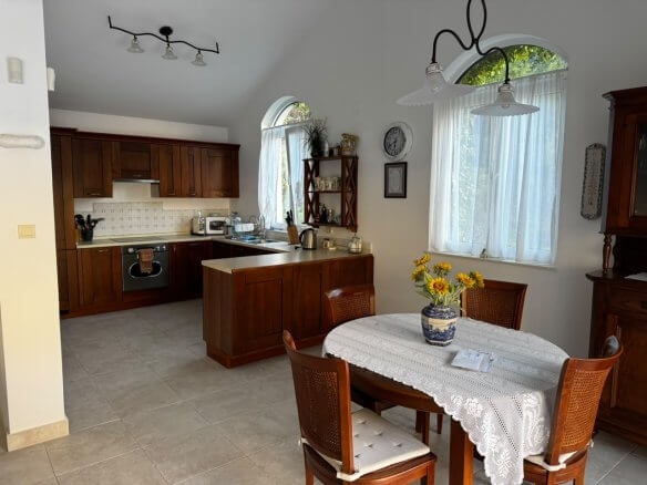 Traum-Villa mit spektakulärem Panoramablick auf die Bucht von Kotor zum Kauf – KoHK02