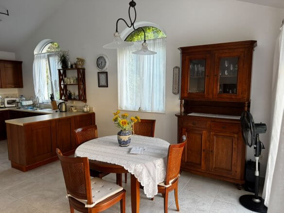 Traum-Villa mit spektakulärem Panoramablick auf die Bucht von Kotor zum Kauf – KoHK02