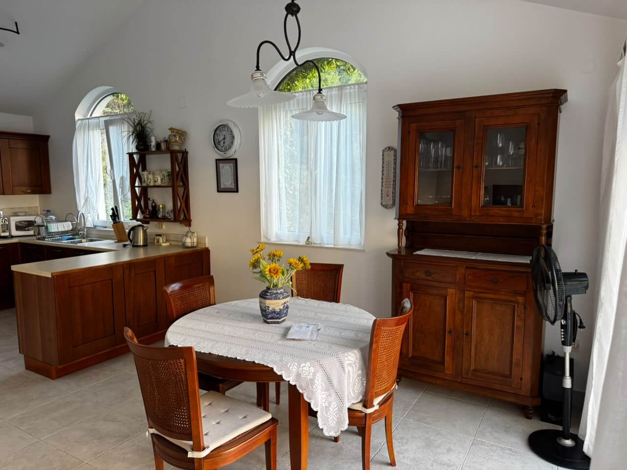 Traum-Villa mit spektakulärem Panoramablick auf die Bucht von Kotor zum Kauf – KoHK02