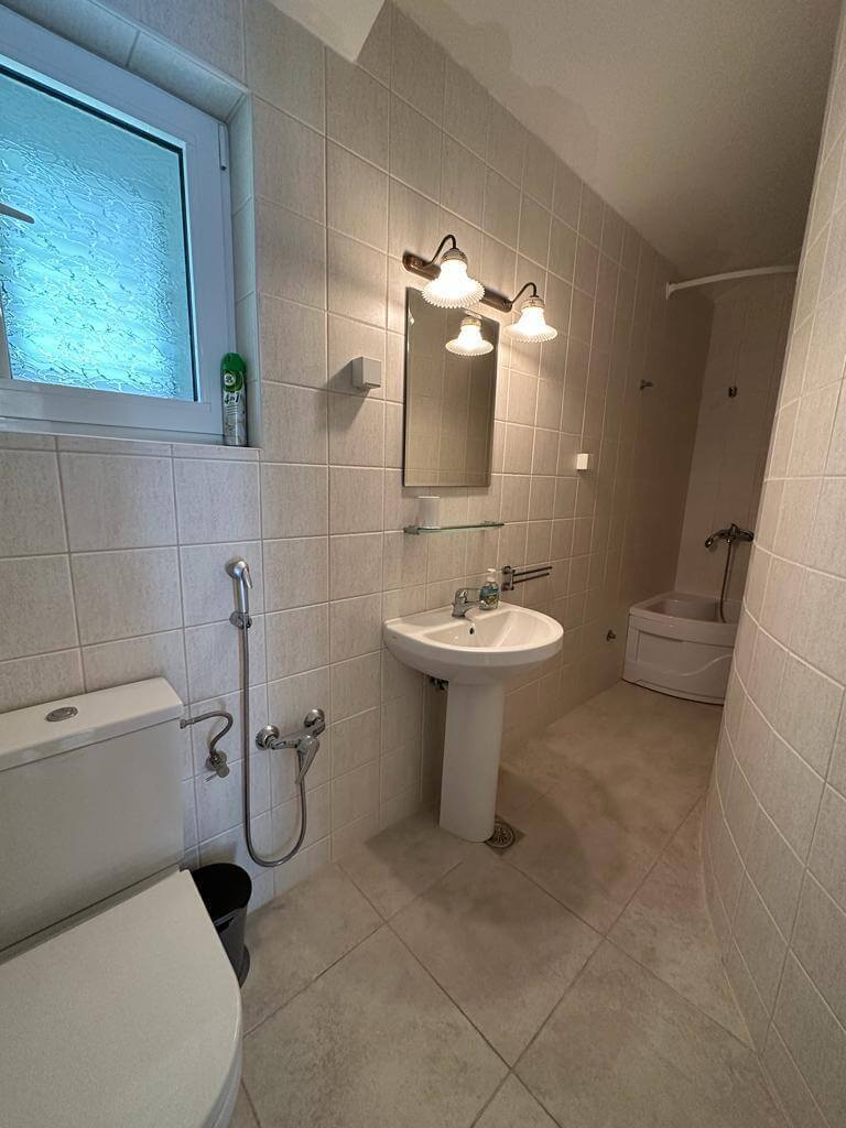 Traum-Villa mit spektakulärem Panoramablick auf die Bucht von Kotor zum Kauf – KoHK02