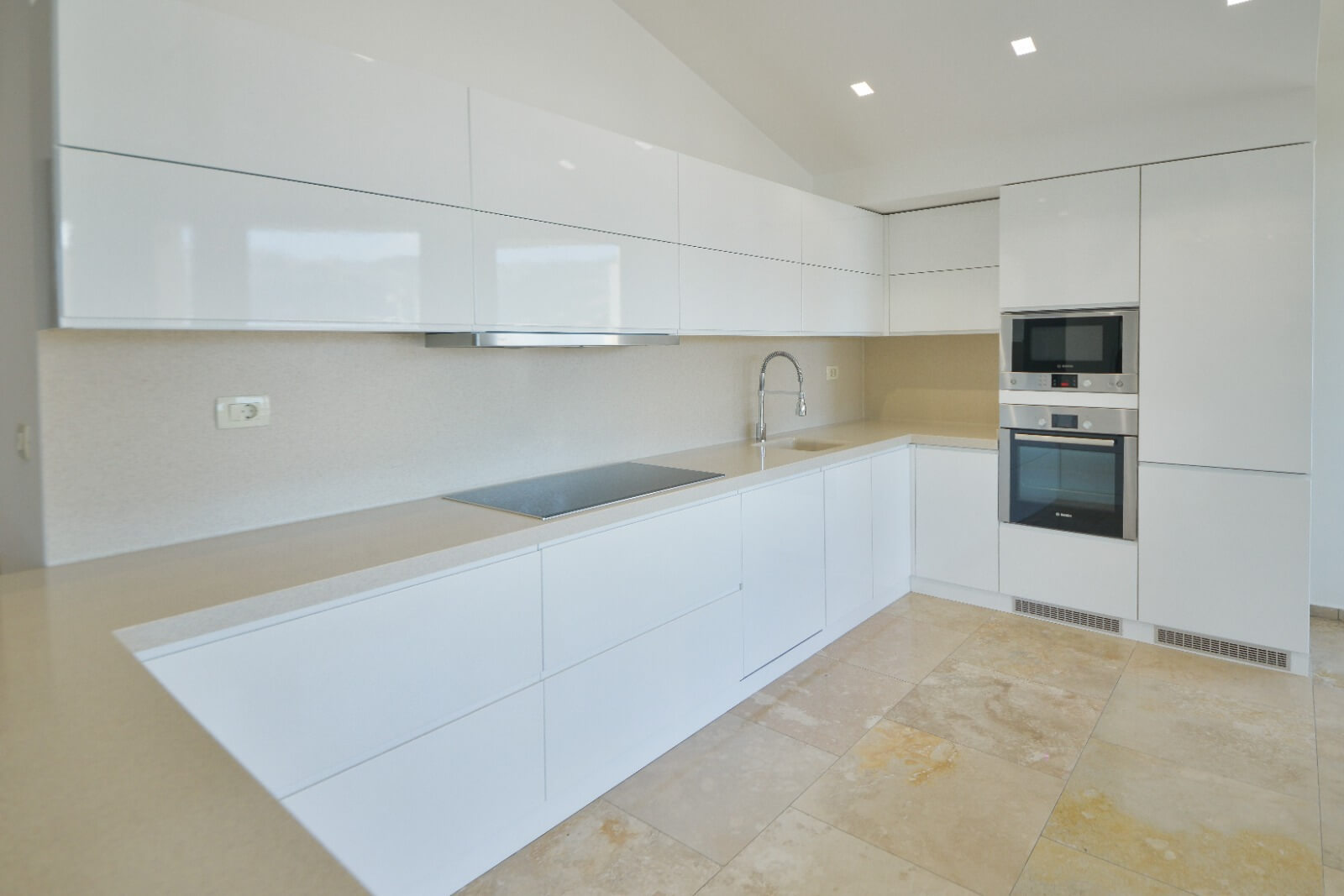 Exklusives Luxus-Penthouse im Zentrum von Budva zum Kauf – BuWK11