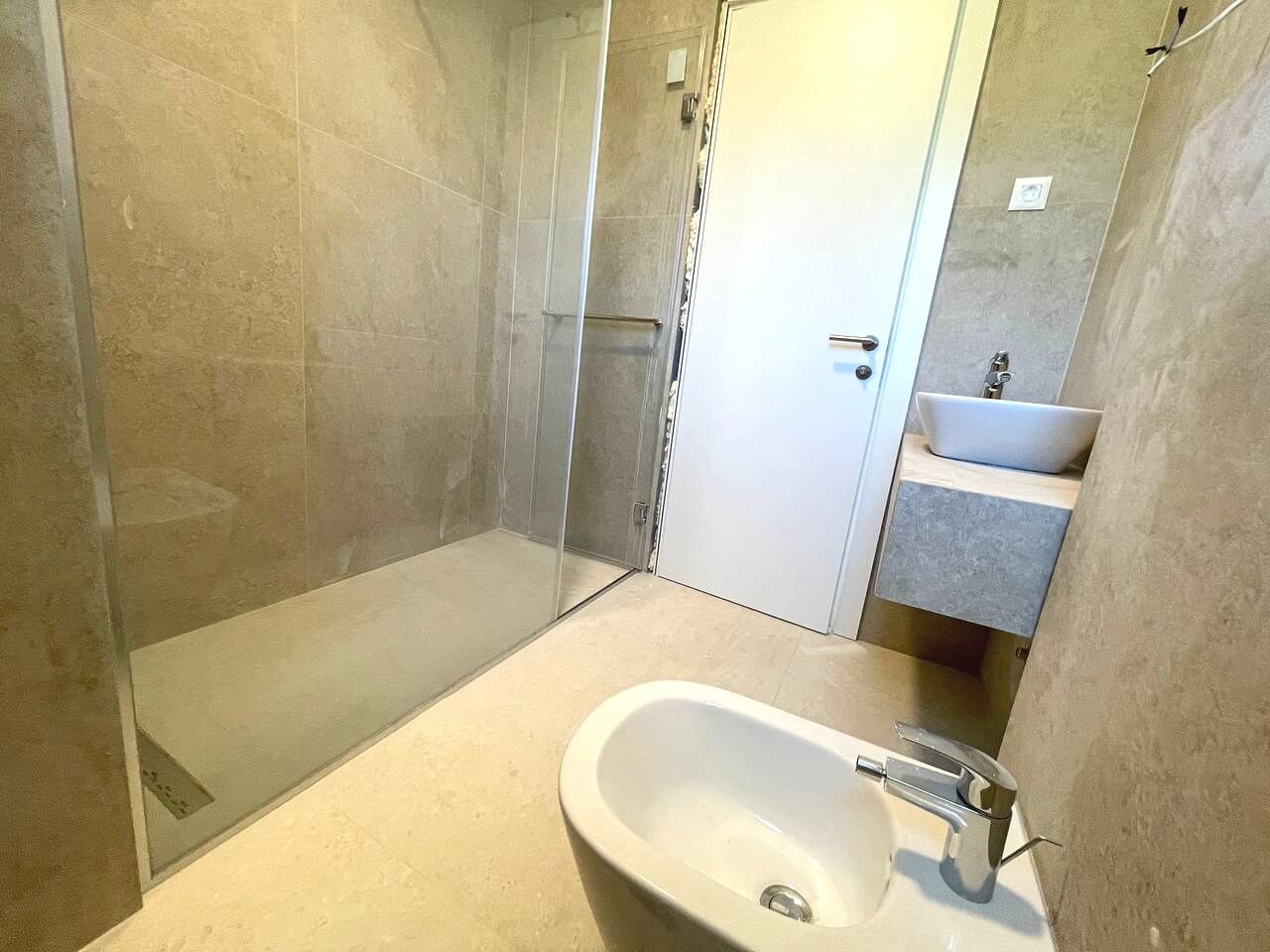 Montesa Hill – Luxuriöse 2-Zimmer-Wohnung mit Meerblick in Bečići/ Budva zum Kauf – PD27