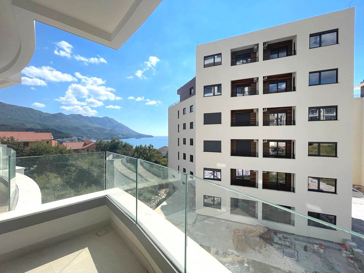 Montesa Hill – Luxuriöse 2-Zimmer-Wohnung mit Meerblick in Bečići/ Budva zum Kauf – PD27